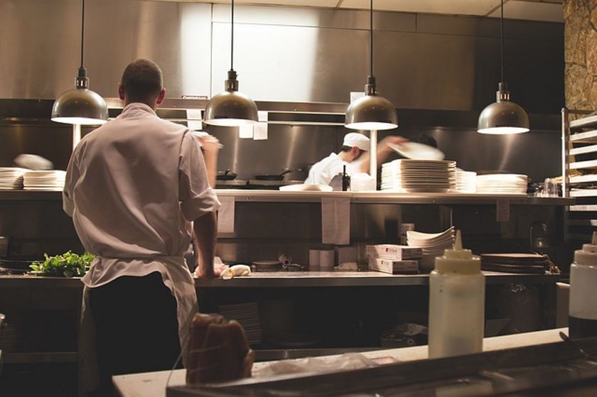 Czym charakteryzuje się dobra restauracja w Legionowie, Warszawie i gdziekolwiek indziej?