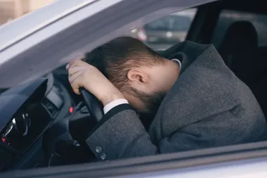 Awaria na A1 pod Rybnikiem. Co robić, zanim przyjedzie pomoc?
