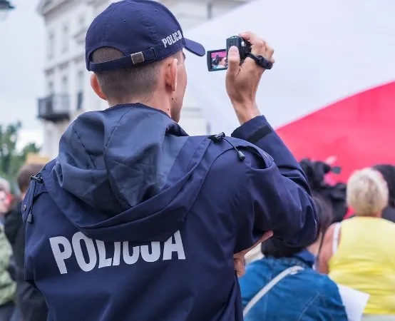 Wypadek w Świerklanach: Kierująca hyundaiem nie ustąpiła pierwszeństwa, ranne dwie osoby