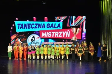 Młode tancerki z Czerwionki-Leszczyn dostały walizki na kolejne sukcesy