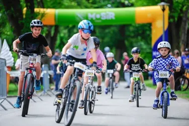 Bajtel na KOLE 2026 - rodzinny rowerowy poranek w Kamieniu
