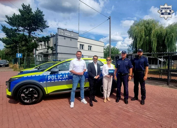 Nowy radiowóz dla Gaszowic. Trzy gminy wsparły zakup Kia Sportage