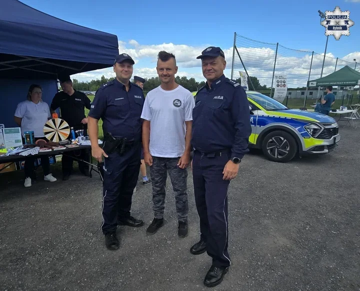 Policyjny turniej w Raszczycach połączył sport z pomocą byłemu policjantowi