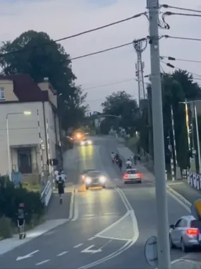 Niebezpieczne przejazdy hulajnogami w Rybniku. Policja sprawdza nagrania