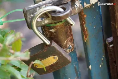 Jesienią altany działkowe zostają bez nadzoru. Policja ostrzega przed kradzieżami