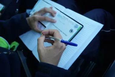 BMW w poślizgu na Raciborskiej - 23-latek stracił prawo jazdy