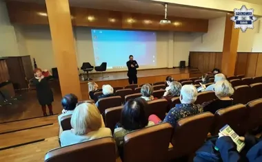 Rybnik uruchamia kurs dla seniorów, policja uczy bezpiecznej sieci