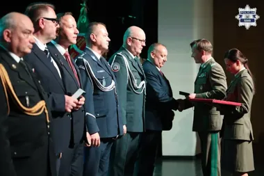 Rybnicki komendant i jego zastępca wrócili z jubileuszu SG z medalami