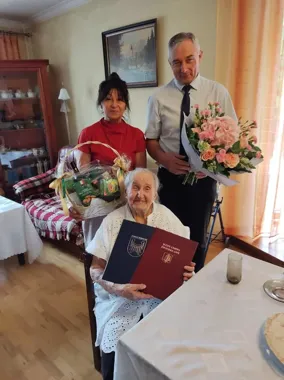 W Świerklanach świętowano 102. urodziny Pani Anny Hoły