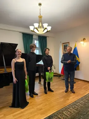 Młodzi pianiści wypełnili dwór w Łukowie Śląskim muzyką i emocjami