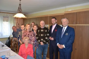 Setne urodziny w Czernicy. Anna Biront przyjęła życzenia od samorządowców